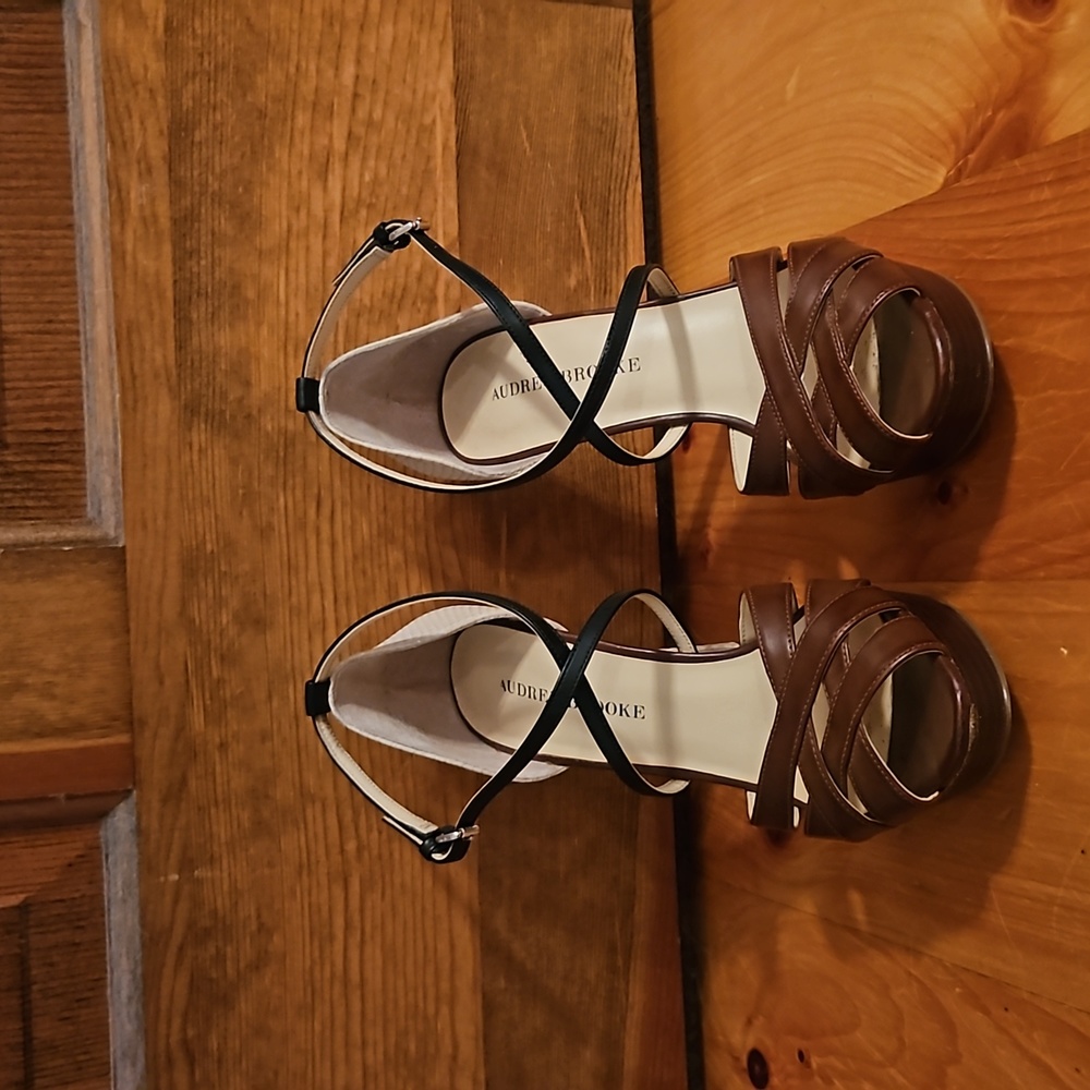 Audrey Brooke peep toe cross pumps